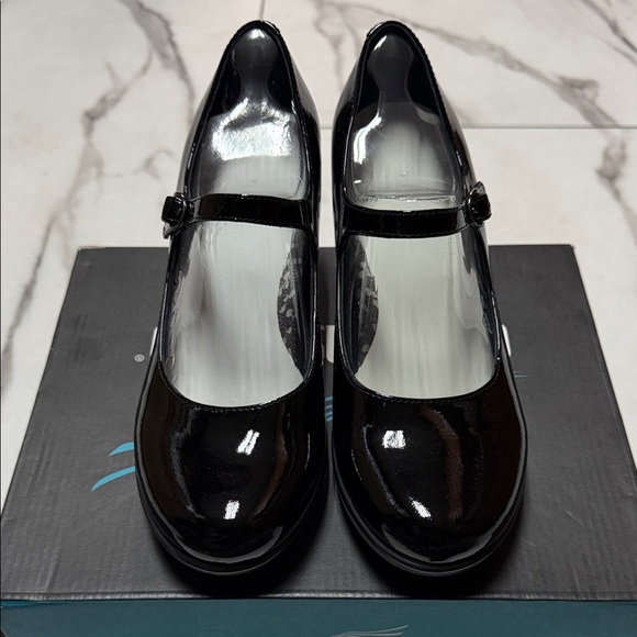 Dansko Women's Bett Patent Black Leather Heels Size 39 Brand New - Picture 5 of 5